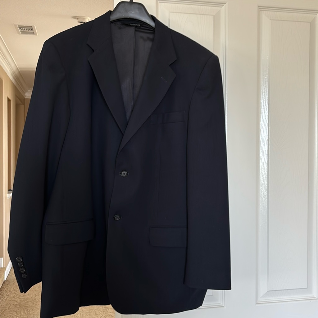 Men’s Claiborne Suit Jacket With Pants.